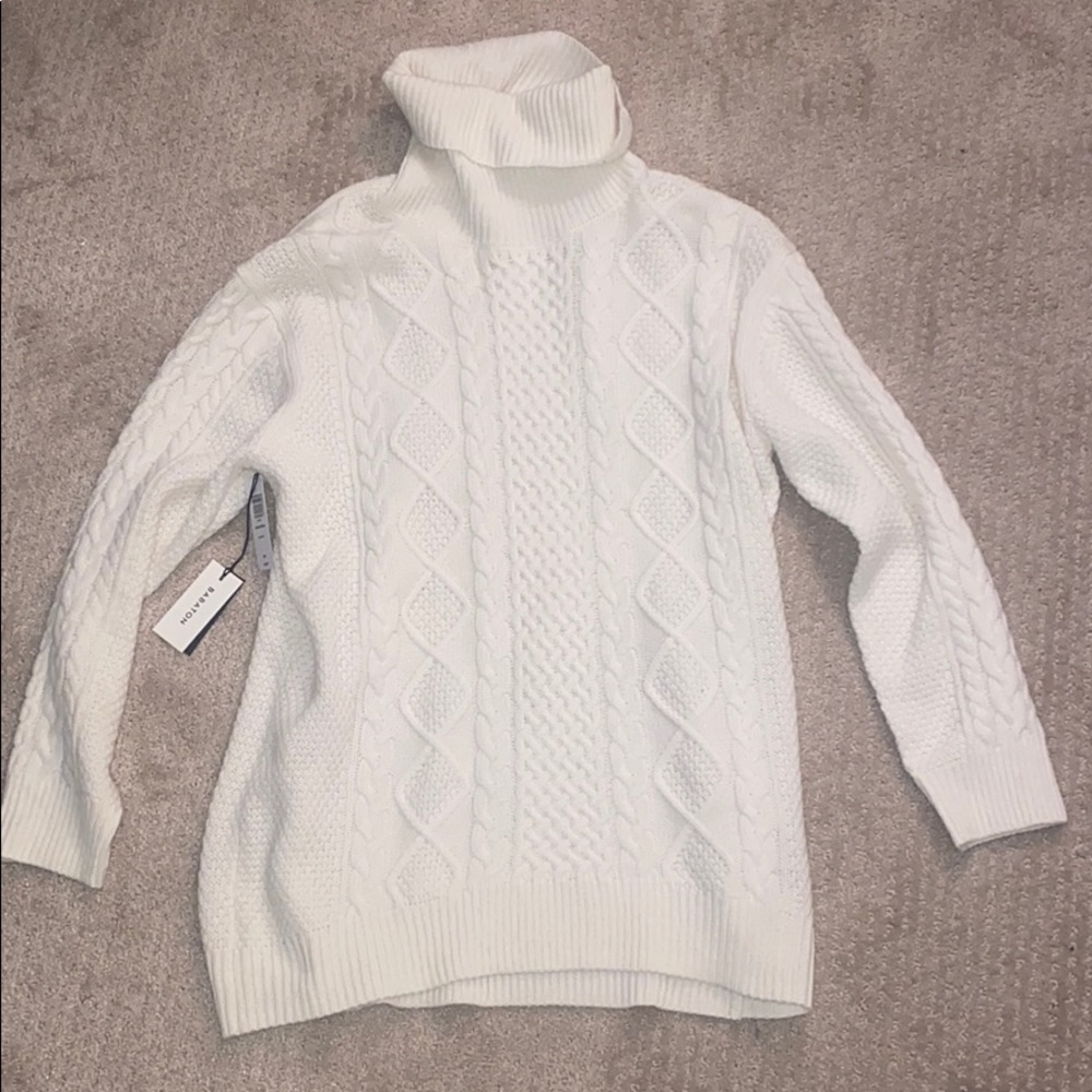 Aritzia (Babaton) Cable knit sweater